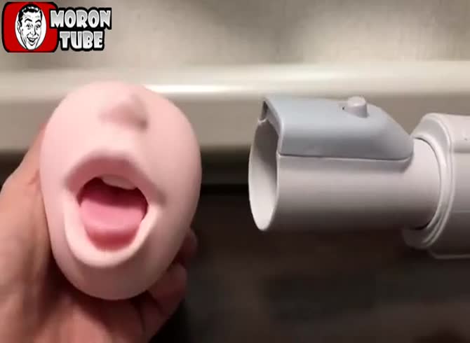 Video :His attempt to use a vacuum cleaner for a pornographic trick fails!
